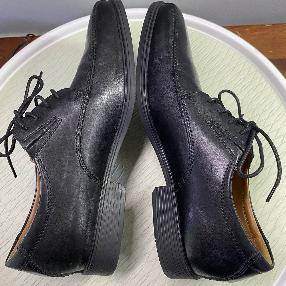 Ckarks Men's Tilden Walk Oxford Loafer. Black Leather Dress Shoes‎ Sz. US 9